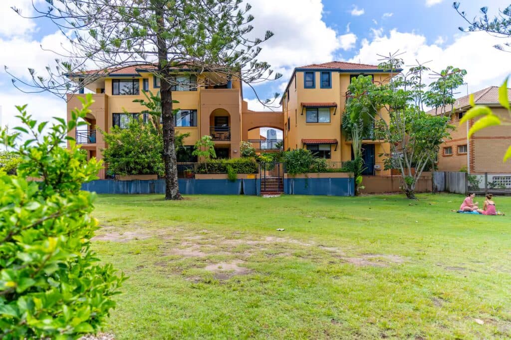 Comfy Apt w/Pool, BBQ, Close to the Beach/Cafes - Image 5