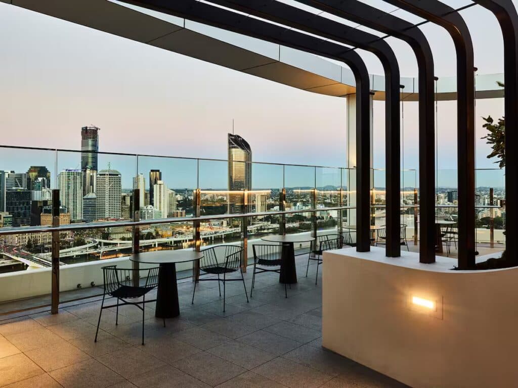 Dazzling City Views + Heart of City Excitement - Image 2