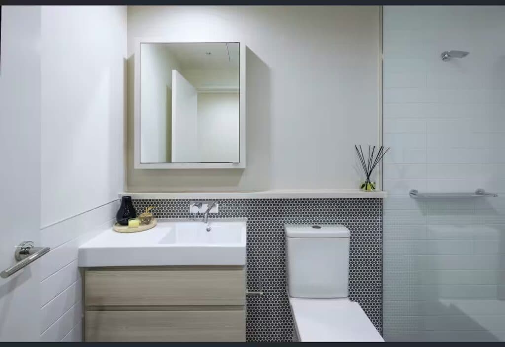 Dazzling City Views + Heart of City Excitement - Image 5