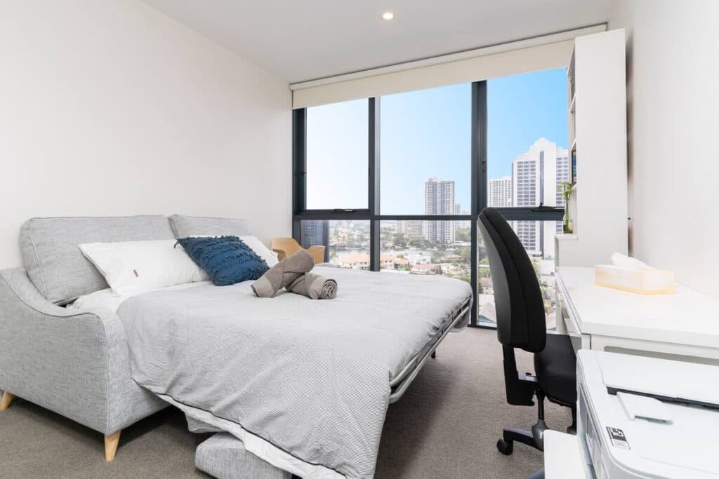 Fantastic Ocean & River Views! Pool, Gym & Sauna - Image 4