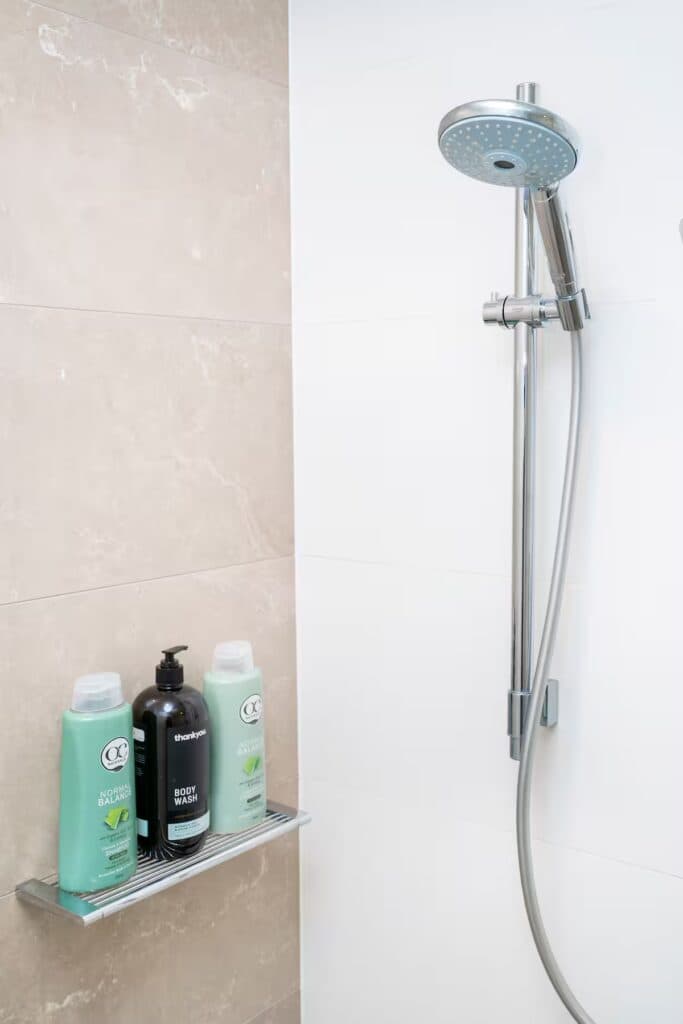 Fantastic Ocean & River Views! Pool, Gym & Sauna - Image 5