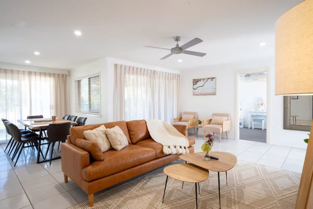 Lavish 4BD Waterfront Family Escape! - Image 7