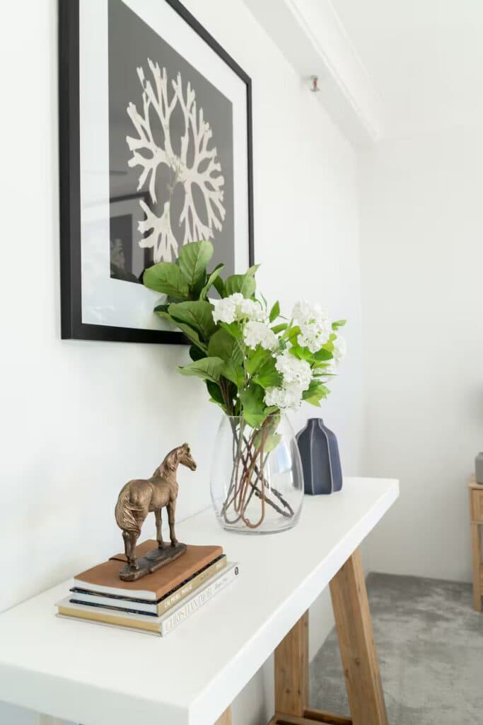 Opulent Beachfront Daydream! 2B Designer Apartment - Image 10