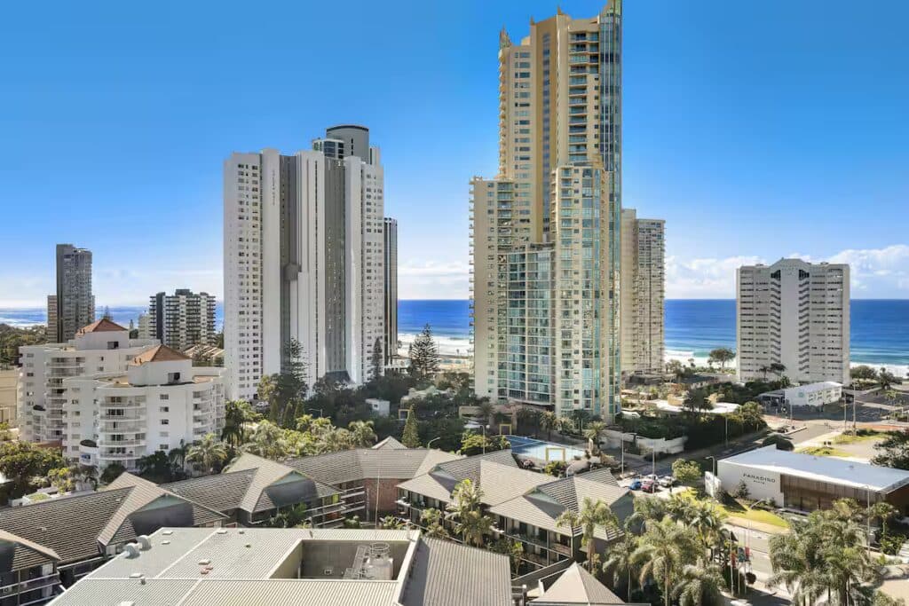 Sensational Views, Spacious Apt w/ Gym,Sauna&Pool - Image 9