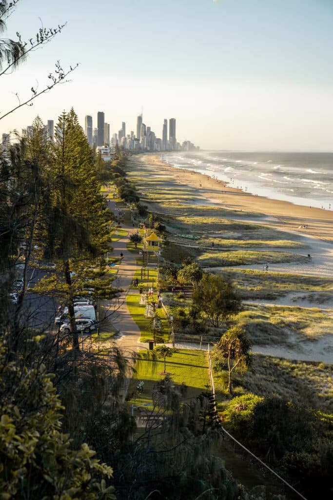 Ultimate Beachfront Bliss! 3BD Tropical Escape - Image 1