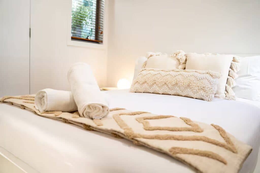 Ultimate Beachfront Bliss! 3BD Tropical Escape - Image 8