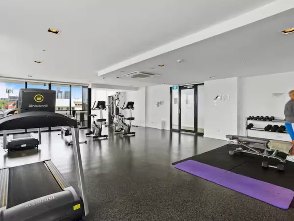 Vibrant 2BD Escape + Exhilarating Location! - Image 7