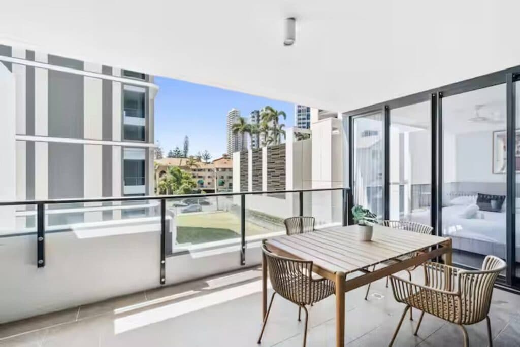 Vibrant 2BD Escape + Exhilarating Location! - Image 8