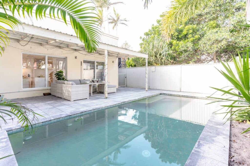 Your Perfect Getaway! Chic House with Private Pool - Image 10