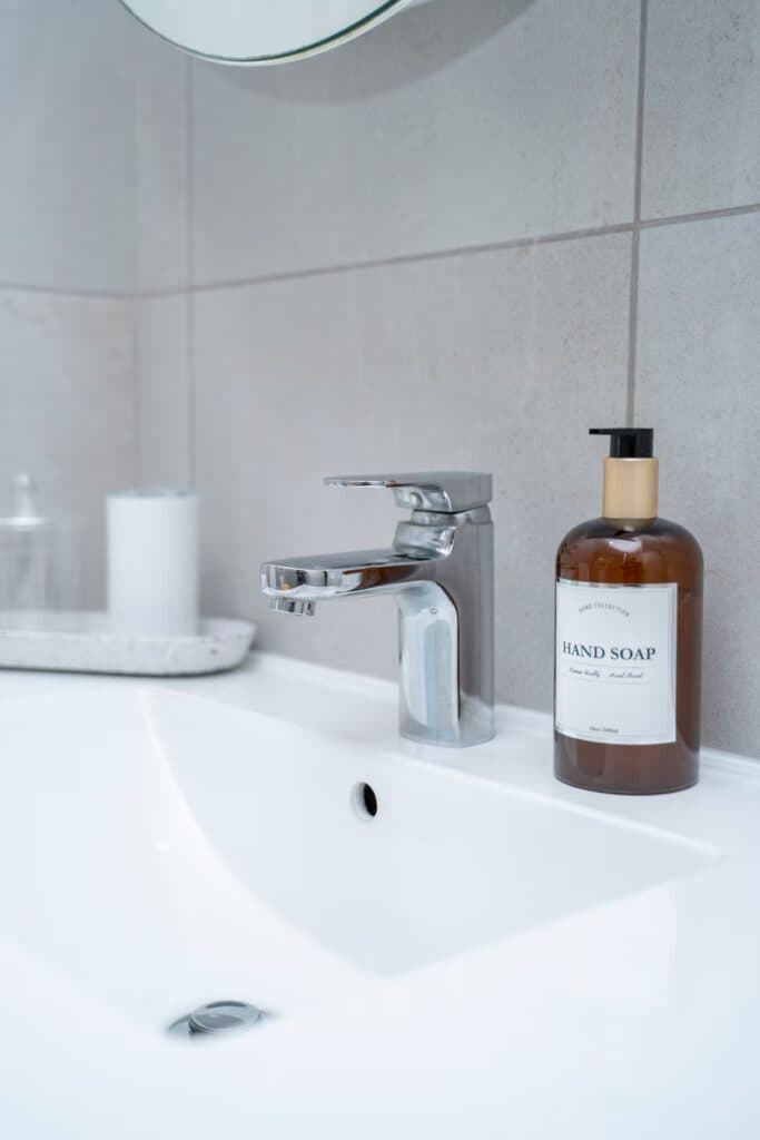 Your Perfect Getaway! Chic House with Private Pool - Image 9