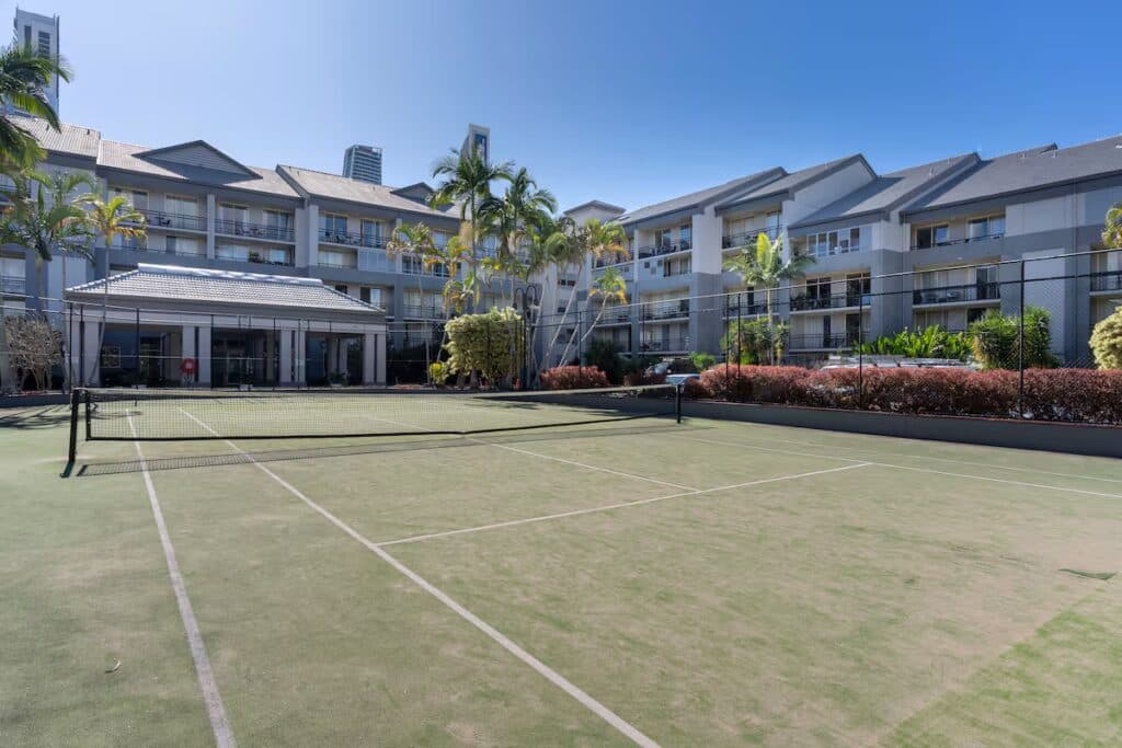 Comfy 1BD Aprt w/Pool,Tennis&Gym - Image 2
